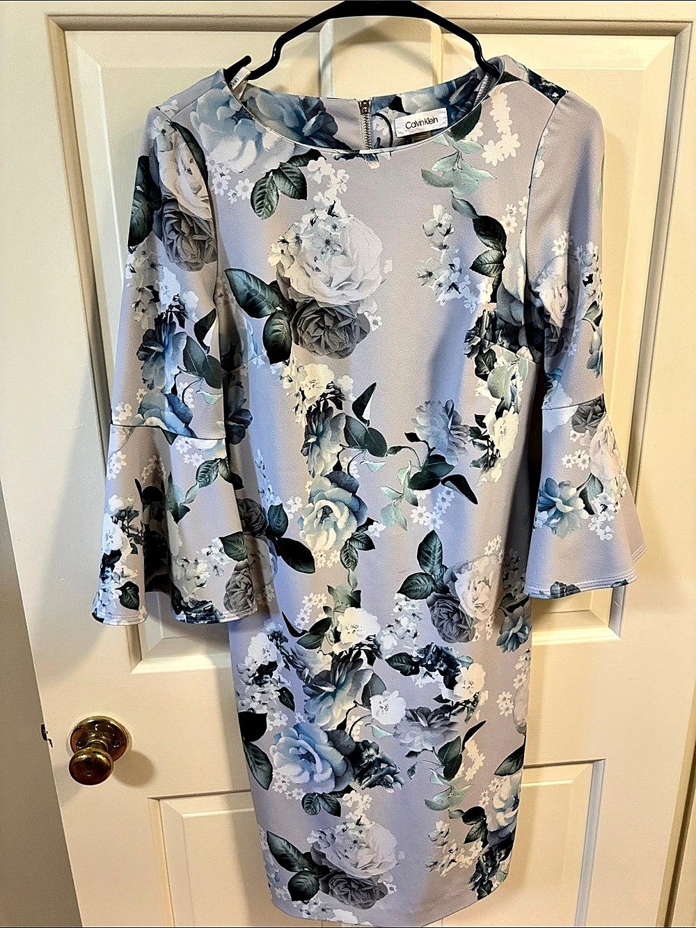 Calvin Klein Bell-Sleeve Floral Sheath Dress Blue & White Size 4